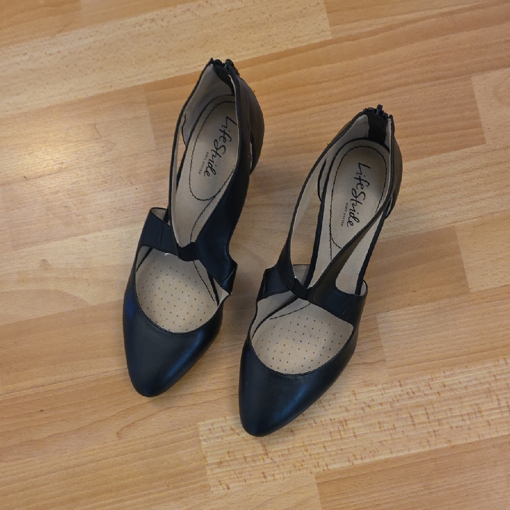 New sexy black cut out womens heels. New. Size 10 M